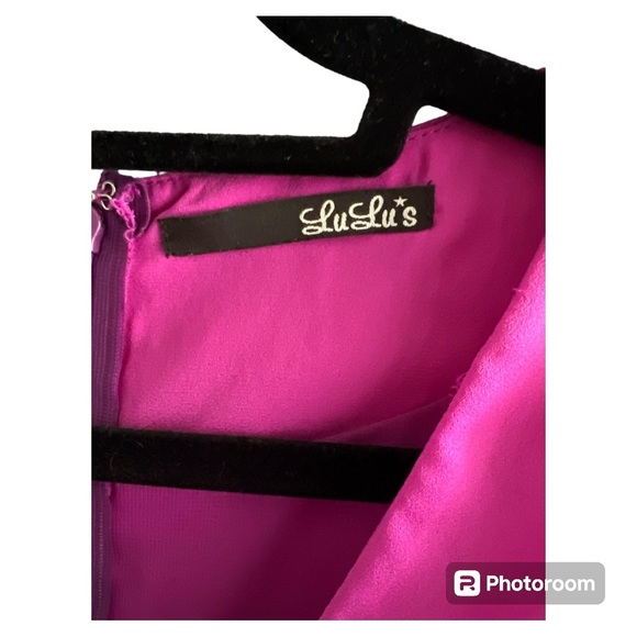 LuLu’s fuchsia romper with pockets size Small - Picture 3 of 6